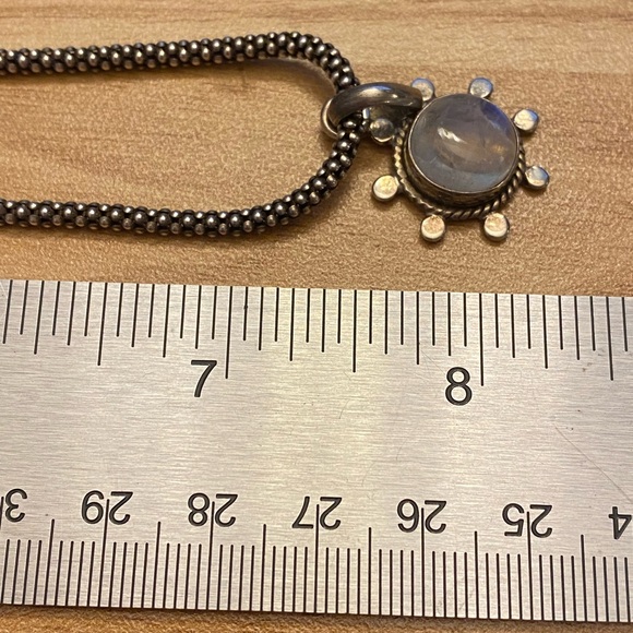 Blue moonstone sun pendant on a 925 sterling silver popcorn chain - Picture 6 of 7